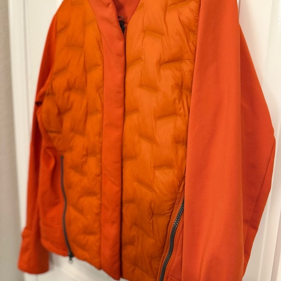 CALIA by Carrie Underwood Orange Puffer Jacket with Quilted Design for Running - Picture 6 of 16